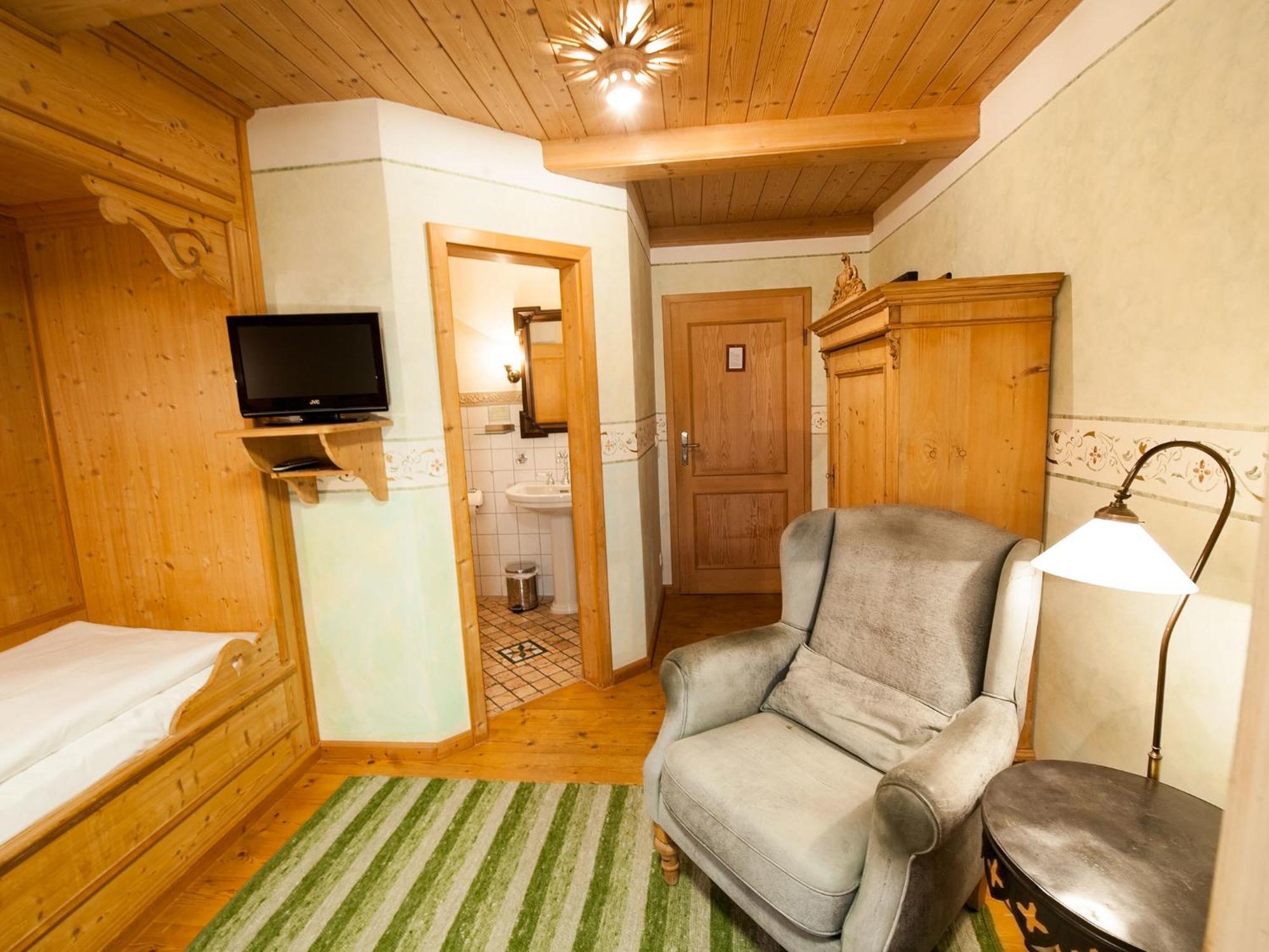 Landhaus Benediktenhof Бад-Тольц Номер фото